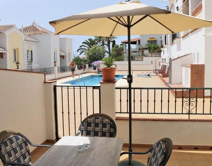 Casa Kasander, Two Bedroom Appartment Near Beach With Pool Nerja Bagian luar foto