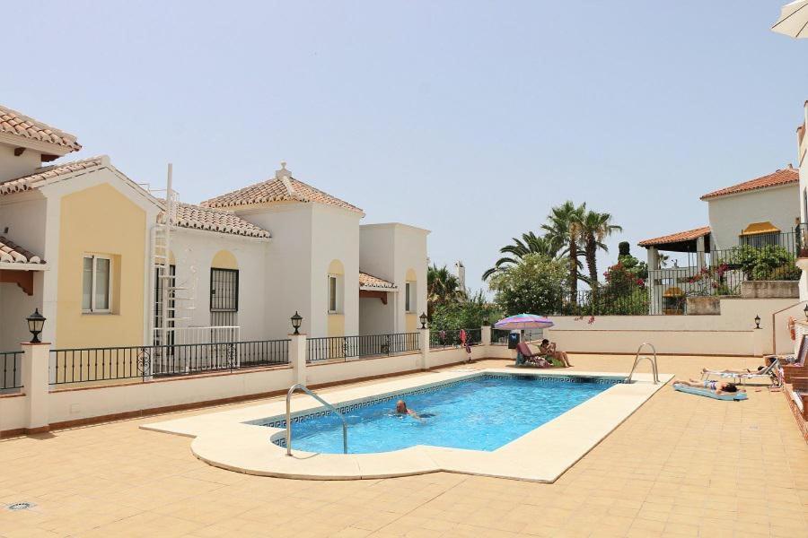 Casa Kasander, Two Bedroom Appartment Near Beach With Pool Nerja Bagian luar foto