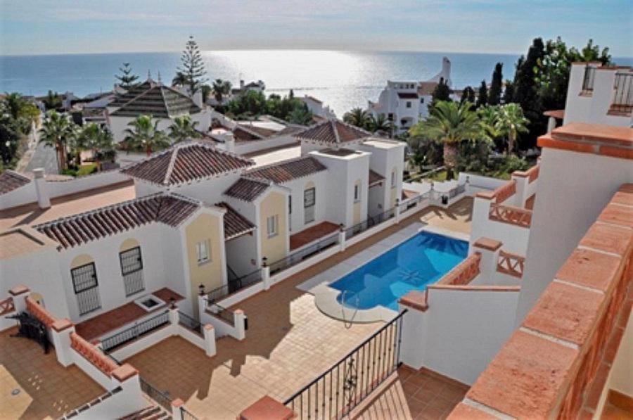 Casa Kasander, Two Bedroom Appartment Near Beach With Pool Nerja Bagian luar foto